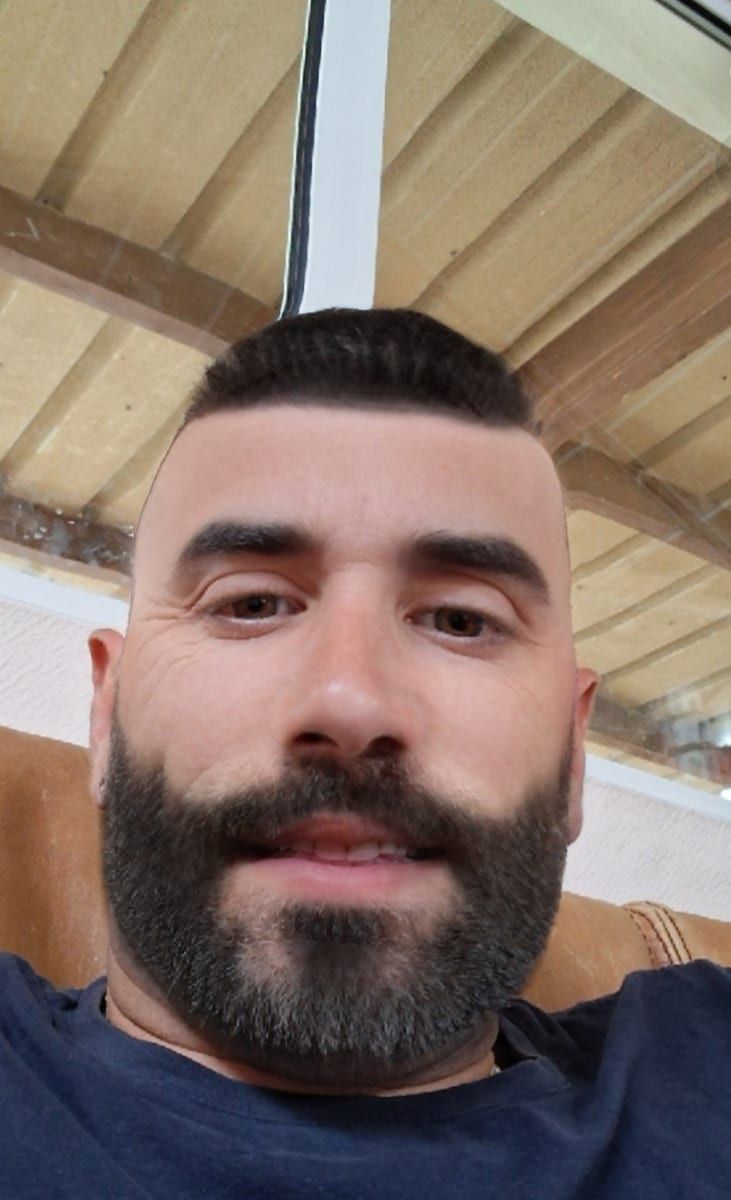 Profil de Gisel, 43 ans, Site rencontres gay à Brülisau (Appenzell Rhodes-Intérieures)