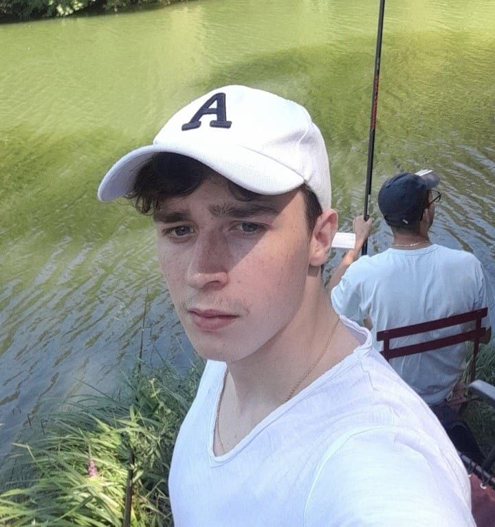 Profil de Dejan, 33 ans, Site rencontres gay à Tenero (Tessin)