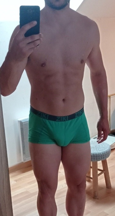 Profil de Reis, 37 ans, Site rencontres gay à Vellerat (Jura)