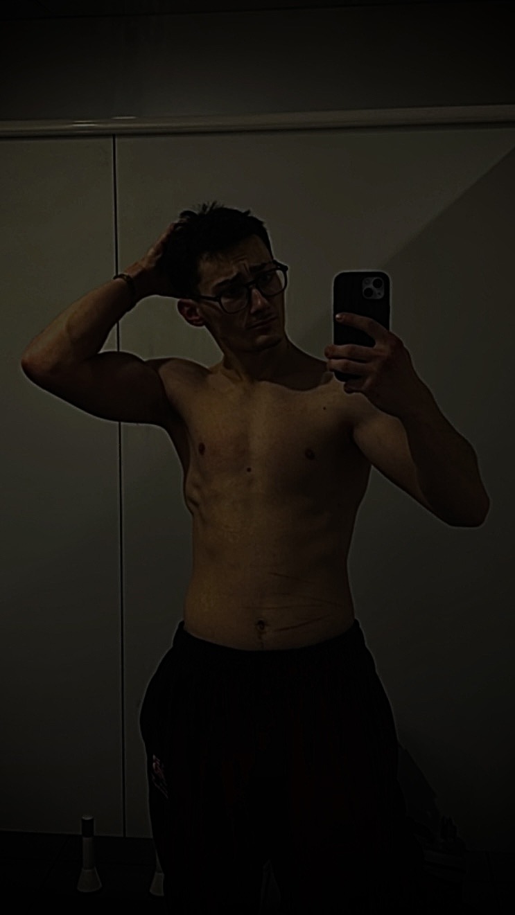Profil de Nikos, 23 ans, Site rencontres gay à La Chaux-du-Milieu (Neuchâtel)
