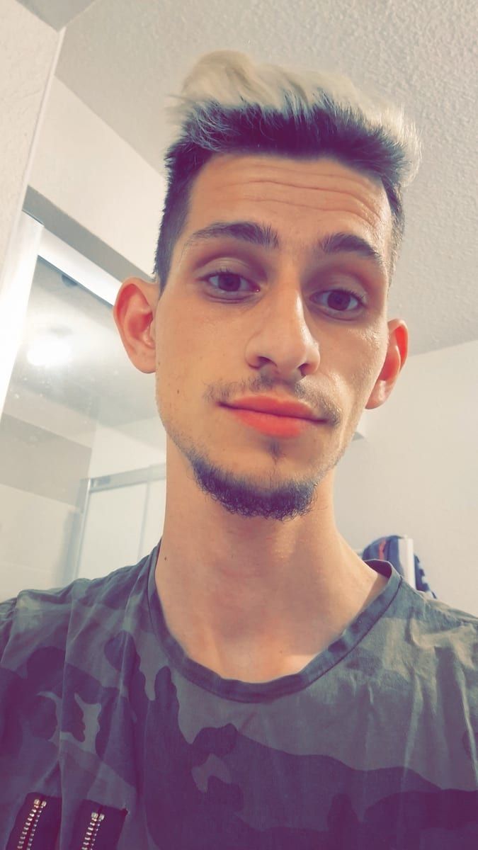 Profil de Darenn, 27 ans, Site rencontres gay à Schachen LU (Lucerne)