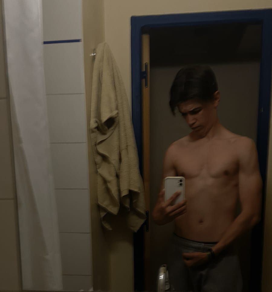 Profil de Lilien, 35 ans, Site rencontres gay à Mühlehorn (Glaris)