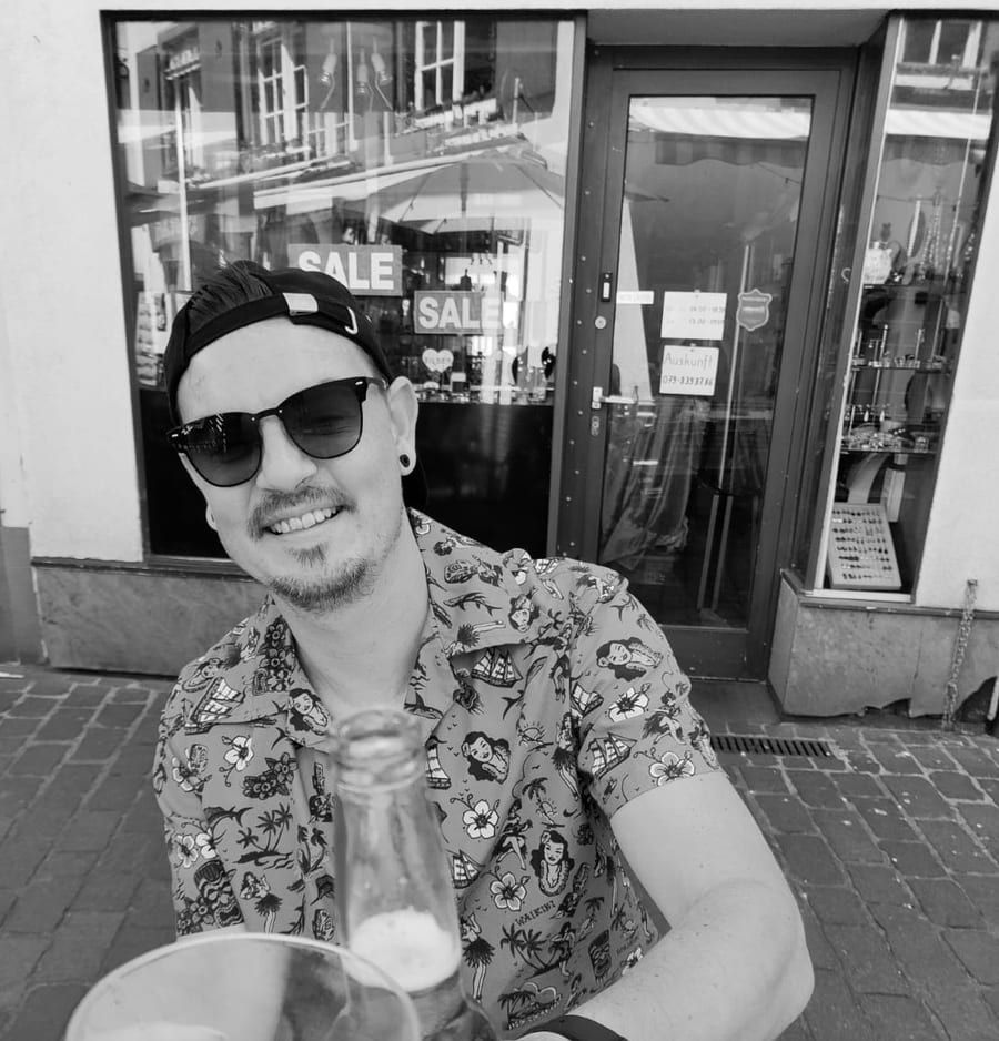 Souphiane - Site rencontres gay à Kerns Profil de Souphiane, 33 ans, Site rencontres gay à Kerns (Obwald)