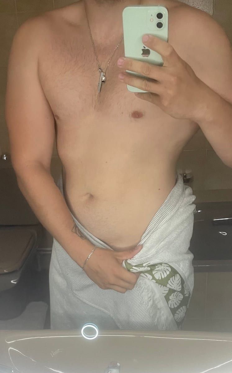 Profil de Antranik, 44 ans, Site rencontres gay à Vers-l'Eglise (Vaud)