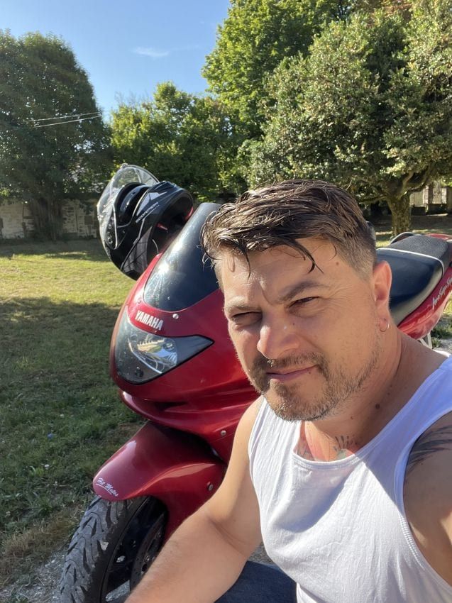 Profil de Drazik, 31 ans, Site rencontres gay à Ursins (Vaud)