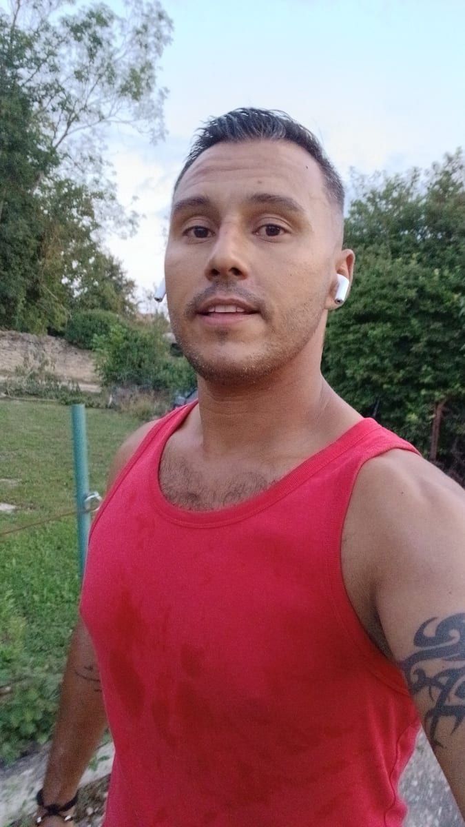 Profil de Maly, 33 ans, Site rencontres gay à Mühlau (Zoug)