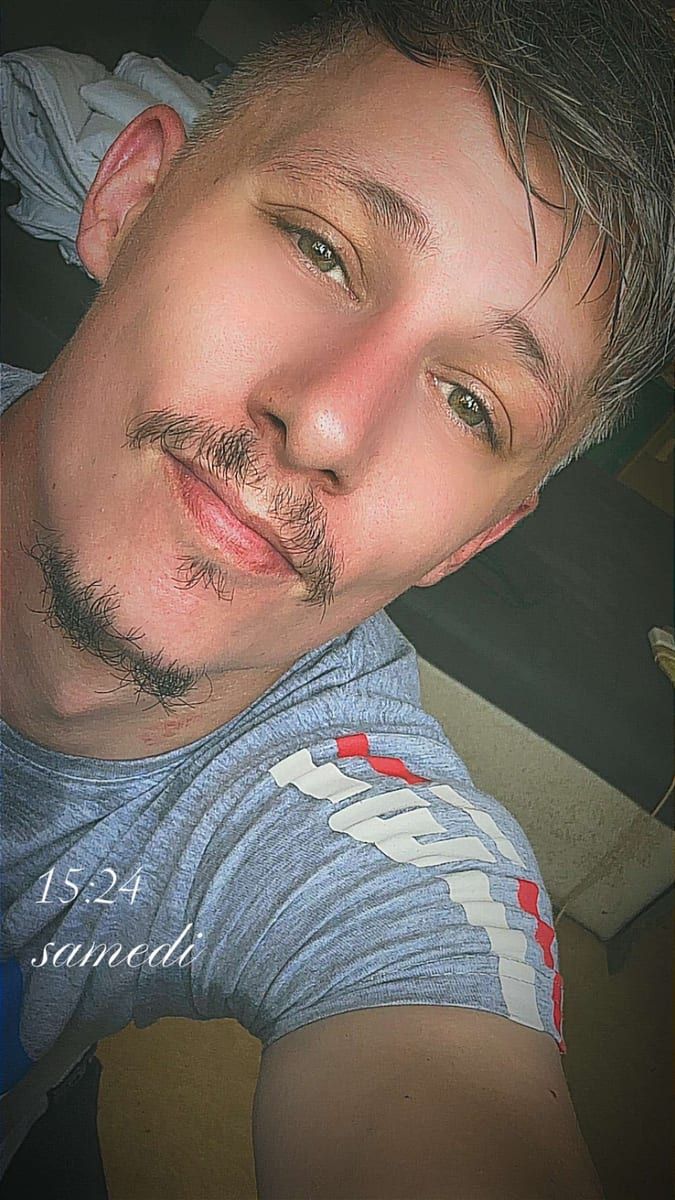 Jame - Site rencontres gay à Comano Profil de Jame, 34 ans, Site rencontres gay à Comano (Tessin)