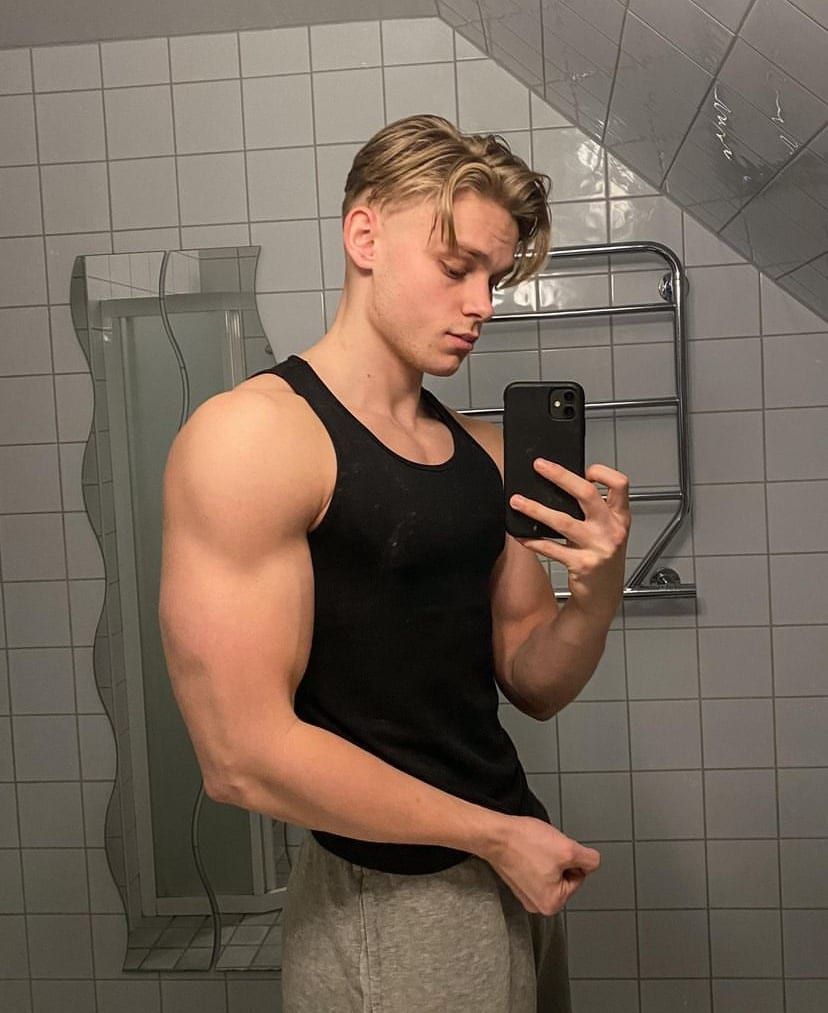 Profil de Mathieux, 27 ans, Site rencontres gay à Fürigen (Nidwald)