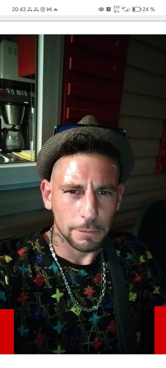 Profil de Faust, 42 ans, Site rencontres gay à Unterems (Valais)