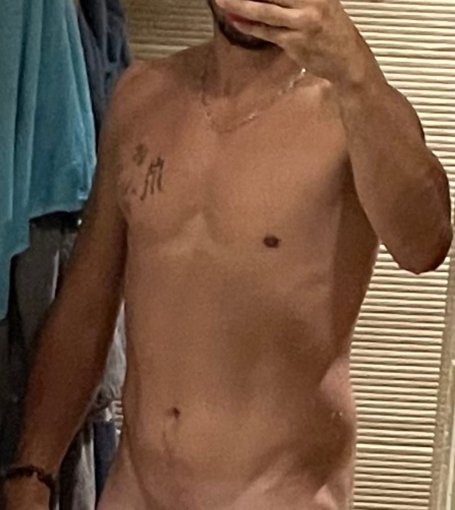 Profil de Mendhy, 23 ans, Site rencontres gay à St-Brais (Jura)