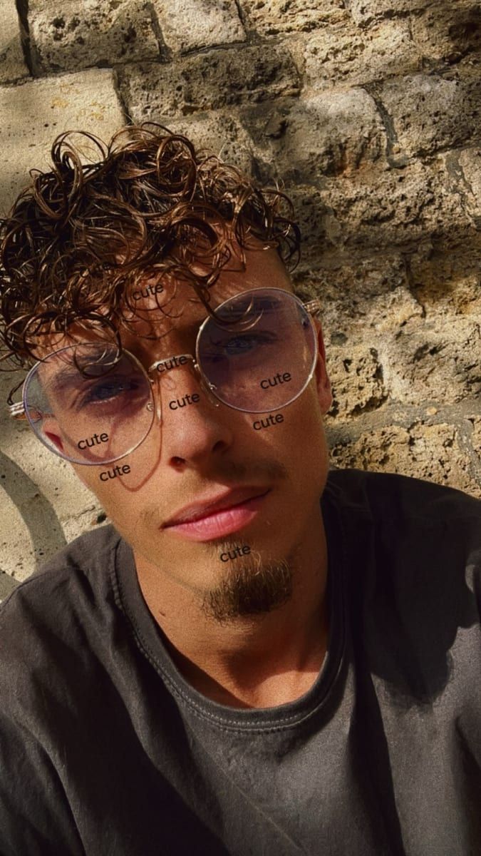 Profil de Maé, 33 ans, Site rencontres gay à Réclère (Jura)