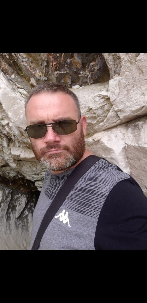 Profil de Carlos-alberto, 27 ans, Site rencontres gay à Hofen SH (Schaffhouse)