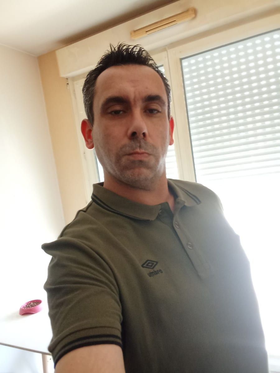 Profil de Brivael, 36 ans, Site rencontres gay à Vuippens (Fribourg)