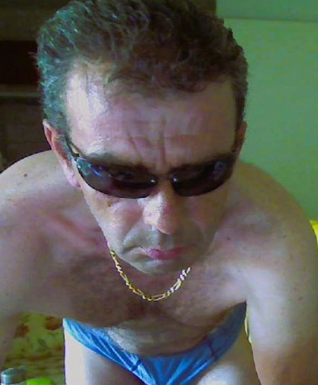 Bautista - Site rencontres gay à Enges Profil de Bautista, 43 ans, Site rencontres gay à Enges (Neuchâtel)
