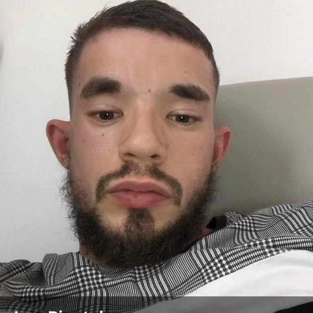 Profil de Nardo, 40 ans, Site rencontres gay à Waltensburg/Vuorz (Grisons)