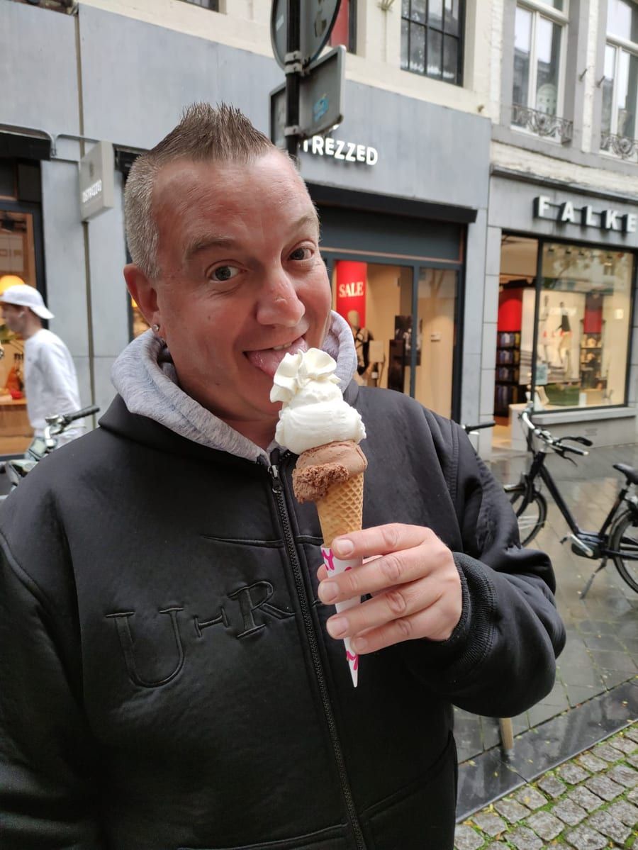 Profil de Roni, 37 ans, Site rencontres gay à Viganello (Tessin)