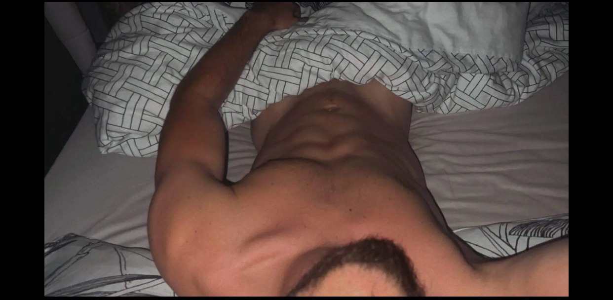 Massi - Site rencontres gay à Chaumont Profil de Massi, 32 ans, Site rencontres gay à Chaumont (Neuchâtel)